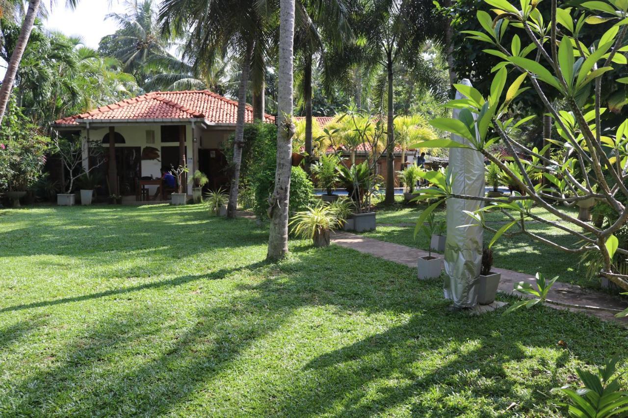 Pavana Hotel Negombo Exterior foto